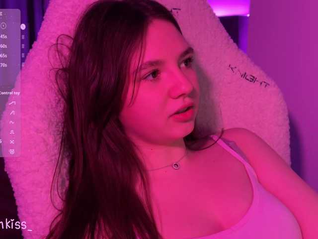 -FoxAlisa-'s BongaCams show and profile