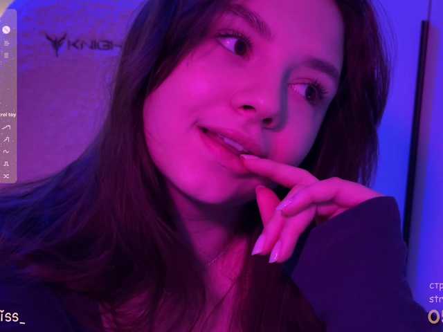 -FoxAlisa-'s BongaCams show and profile