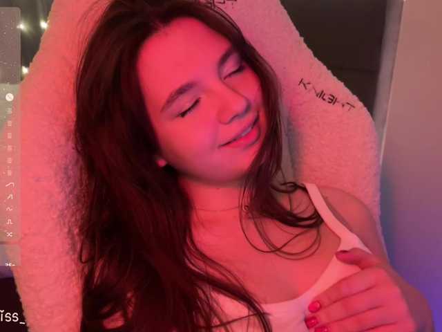 -FoxAlisa-'s BongaCams show and profile