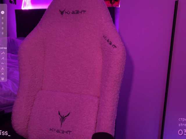 -FoxAlisa-'s BongaCams show and profile