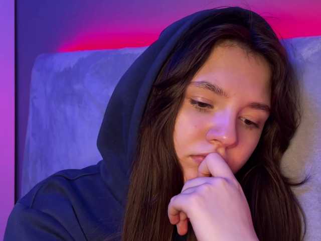 Watch AlisaRichGold Streaming Live