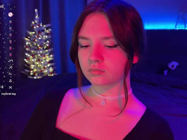 -FoxAlisa-'s BongaCams show and profile