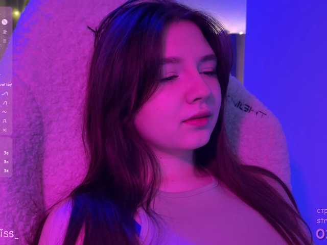 -FoxAlisa-'s BongaCams show and profile