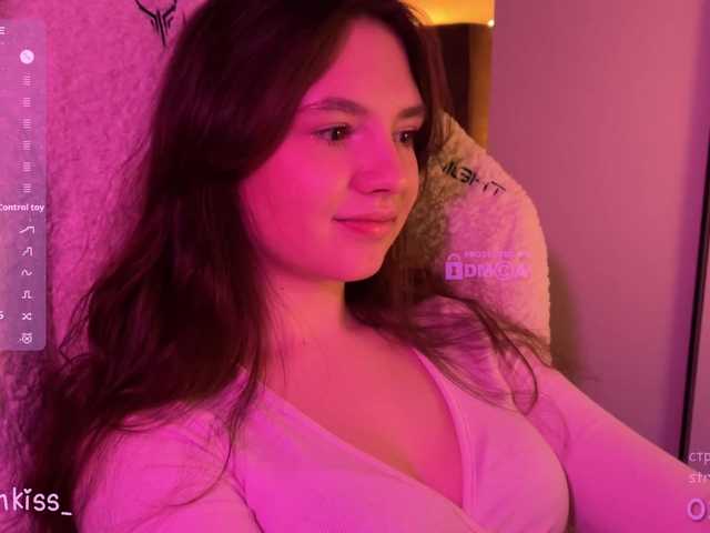 -FoxAlisa-'s BongaCams show and profile