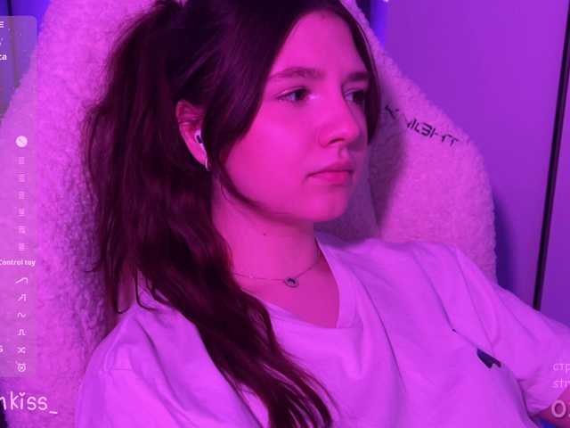 -FoxAlisa-'s BongaCams show and profile