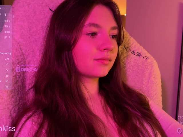 -FoxAlisa-'s BongaCams show and profile