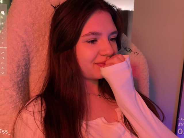 -FoxAlisa-'s BongaCams show and profile