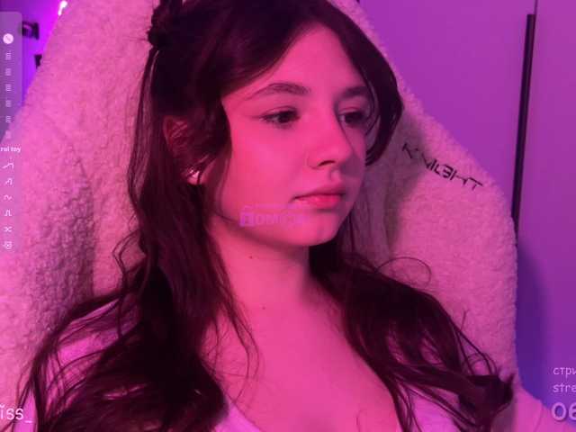 -FoxAlisa-'s BongaCams show and profile