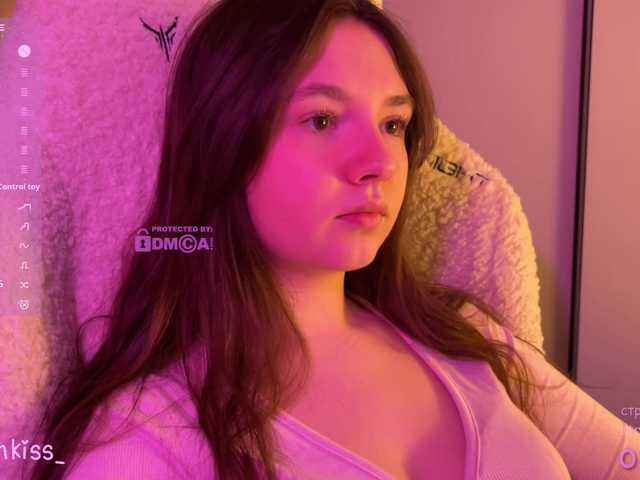 -FoxAlisa-'s BongaCams show and profile