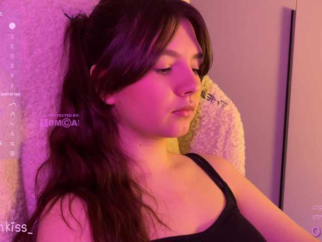 -FoxAlisa-'s BongaCams show and profile