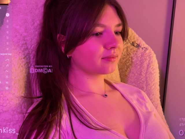 -FoxAlisa-'s BongaCams show and profile