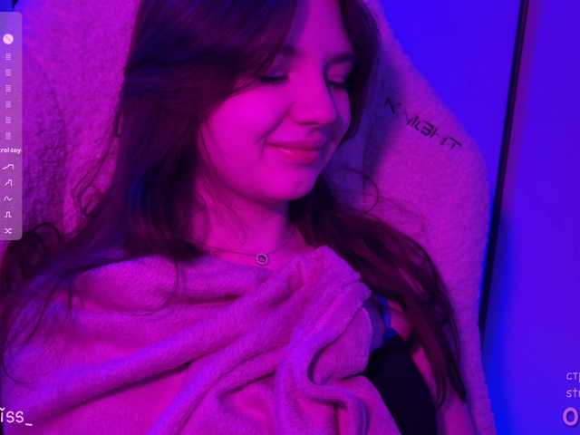 -FoxAlisa-'s BongaCams show and profile