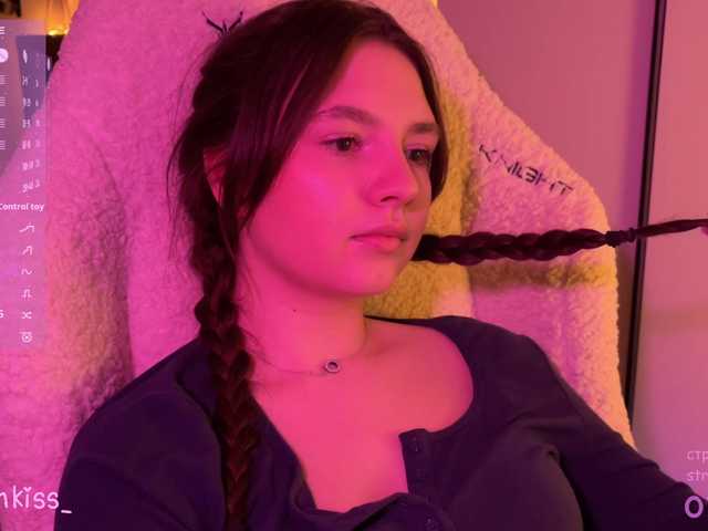 -FoxAlisa-'s BongaCams show and profile