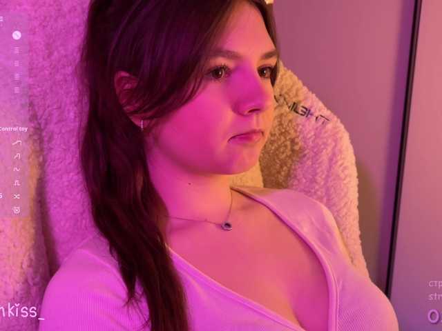 -FoxAlisa-'s BongaCams show and profile