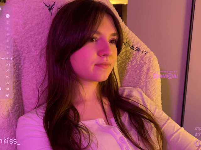 -FoxAlisa-'s BongaCams show and profile