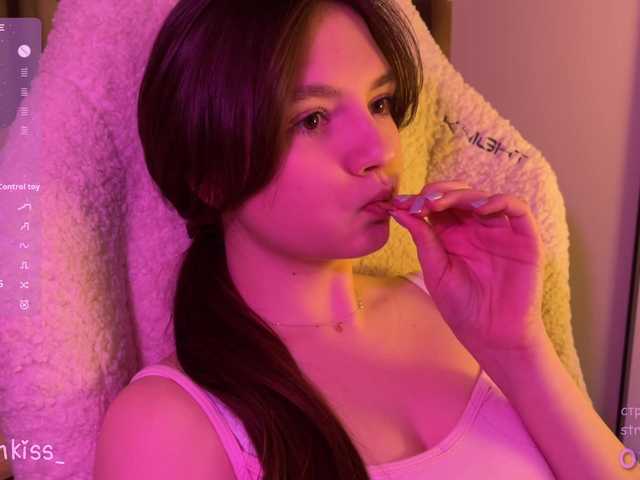 -FoxAlisa-'s BongaCams show and profile