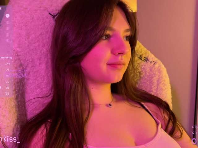 -FoxAlisa-'s BongaCams show and profile