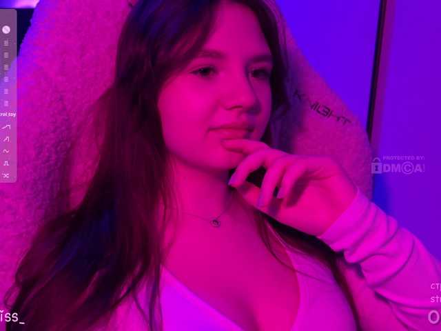 -FoxAlisa-'s BongaCams show and profile