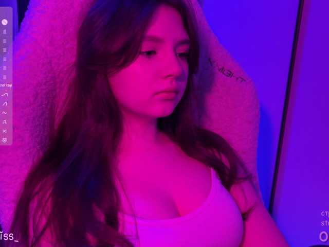 -FoxAlisa-'s BongaCams show and profile