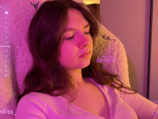 -FoxAlisa-'s BongaCams show and profile