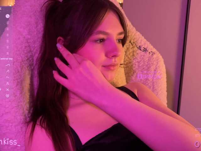 -FoxAlisa-'s BongaCams show and profile