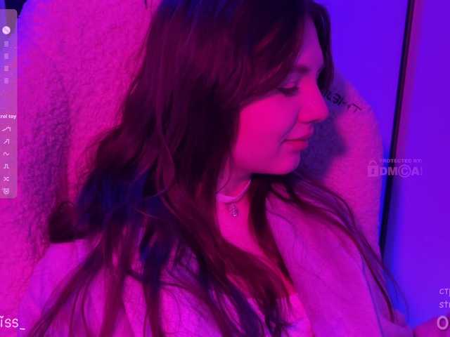 -FoxAlisa-'s BongaCams show and profile