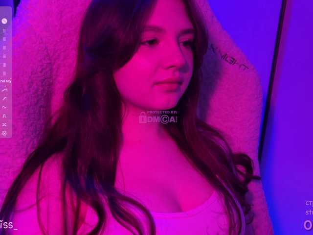 -FoxAlisa-'s BongaCams show and profile