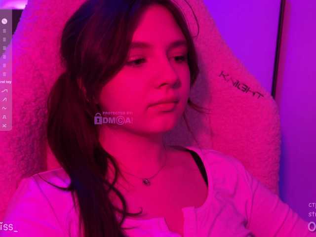 -FoxAlisa-'s BongaCams show and profile