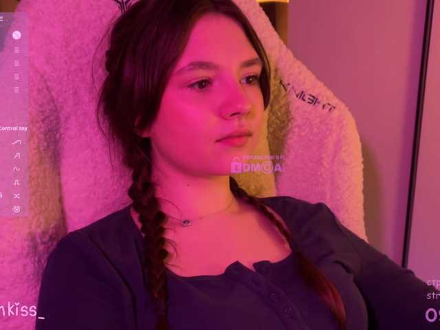 -FoxAlisa-'s BongaCams show and profile