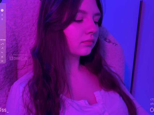 -FoxAlisa-'s BongaCams show and profile