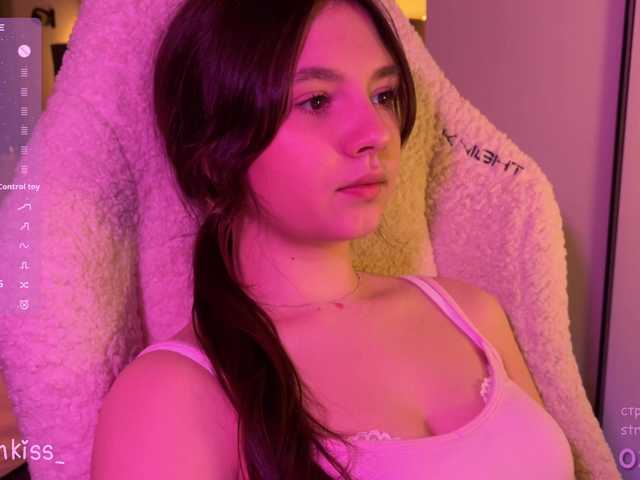 -FoxAlisa-'s BongaCams show and profile