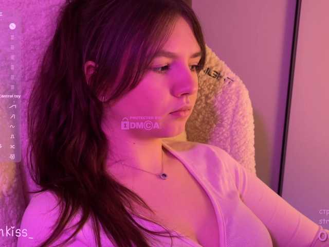 -FoxAlisa-'s BongaCams show and profile