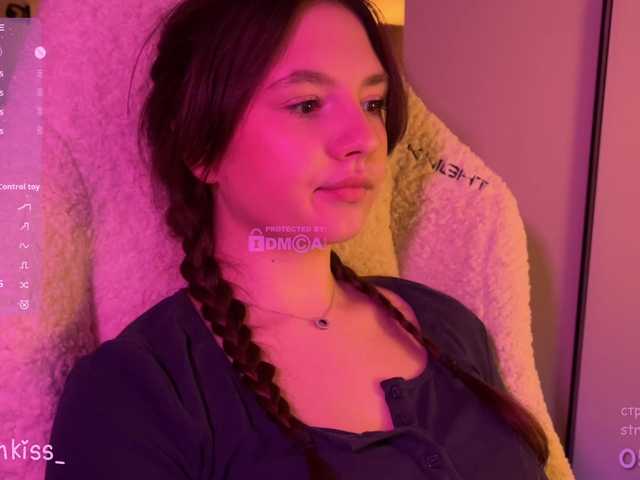 -FoxAlisa-'s BongaCams show and profile