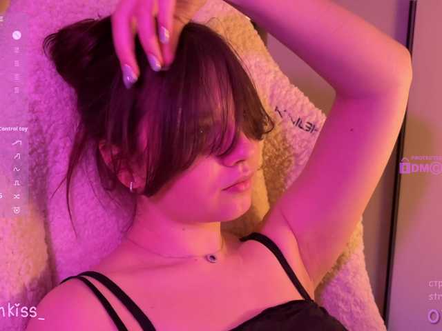 -FoxAlisa-'s BongaCams show and profile