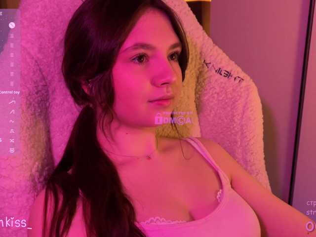 -FoxAlisa-'s BongaCams show and profile