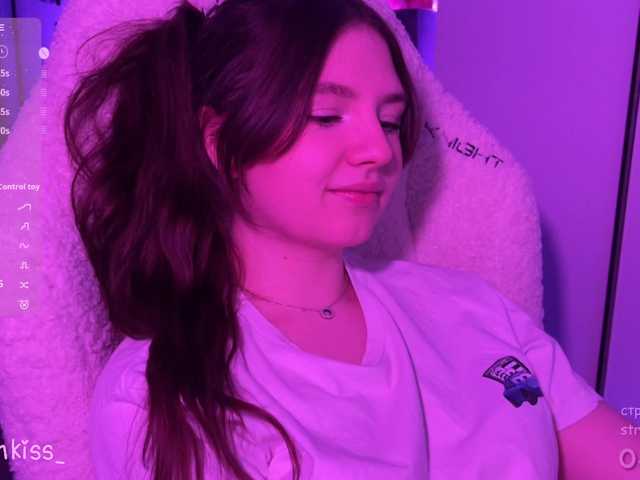 -FoxAlisa-'s BongaCams show and profile