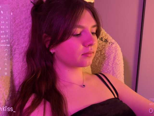 -FoxAlisa-'s BongaCams show and profile