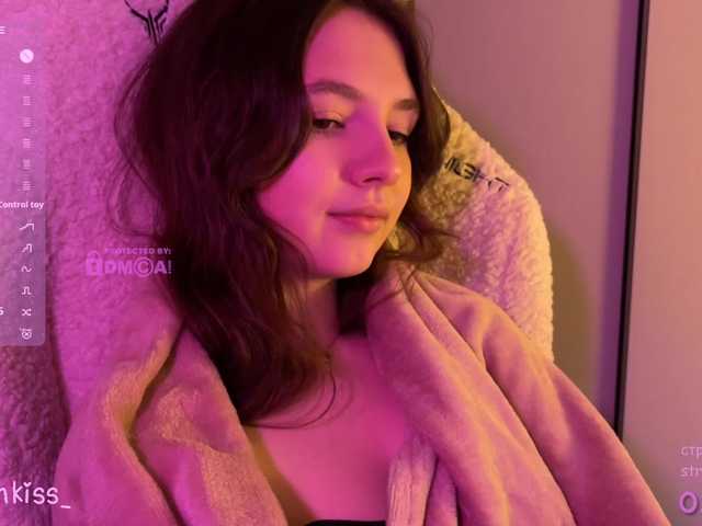 -FoxAlisa-'s BongaCams show and profile