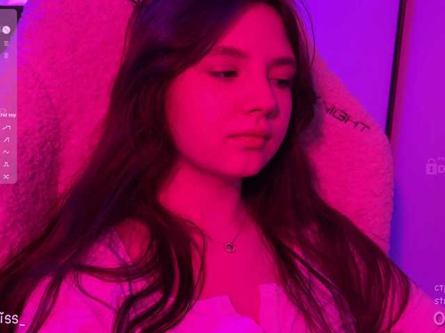 -FoxAlisa-'s BongaCams show and profile