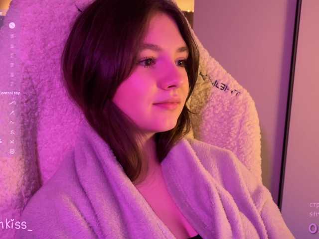 -FoxAlisa-'s BongaCams show and profile