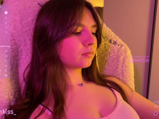 -FoxAlisa-'s BongaCams show and profile