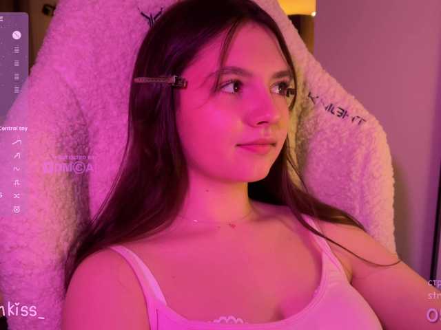 -FoxAlisa-'s BongaCams show and profile