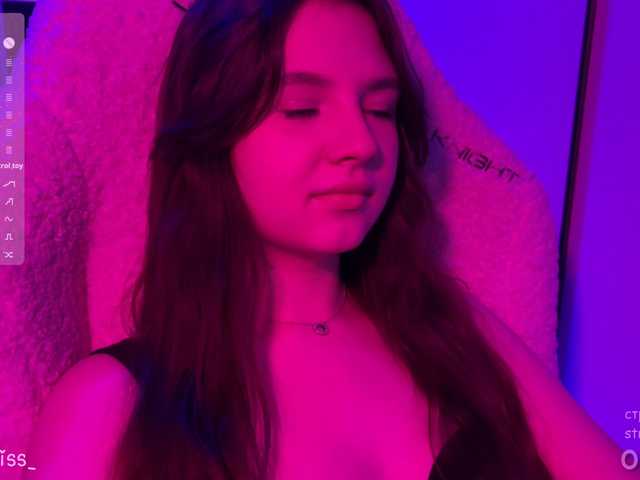 -FoxAlisa-'s BongaCams show and profile