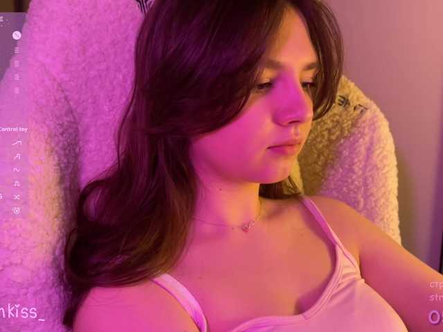 -FoxAlisa-'s BongaCams show and profile