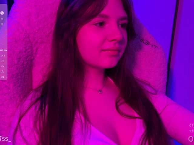 -FoxAlisa-'s BongaCams show and profile