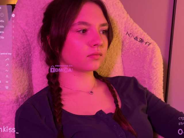 -FoxAlisa-'s BongaCams show and profile