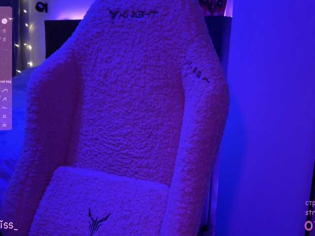 -FoxAlisa-'s BongaCams show and profile