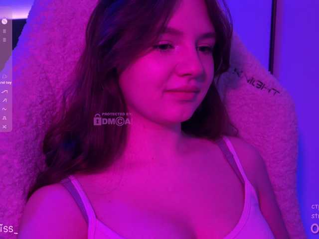 -FoxAlisa-'s BongaCams show and profile