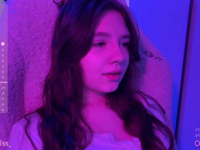 -FoxAlisa-'s BongaCams show and profile