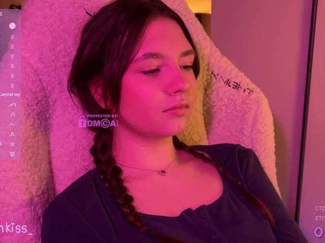 -FoxAlisa-'s BongaCams show and profile